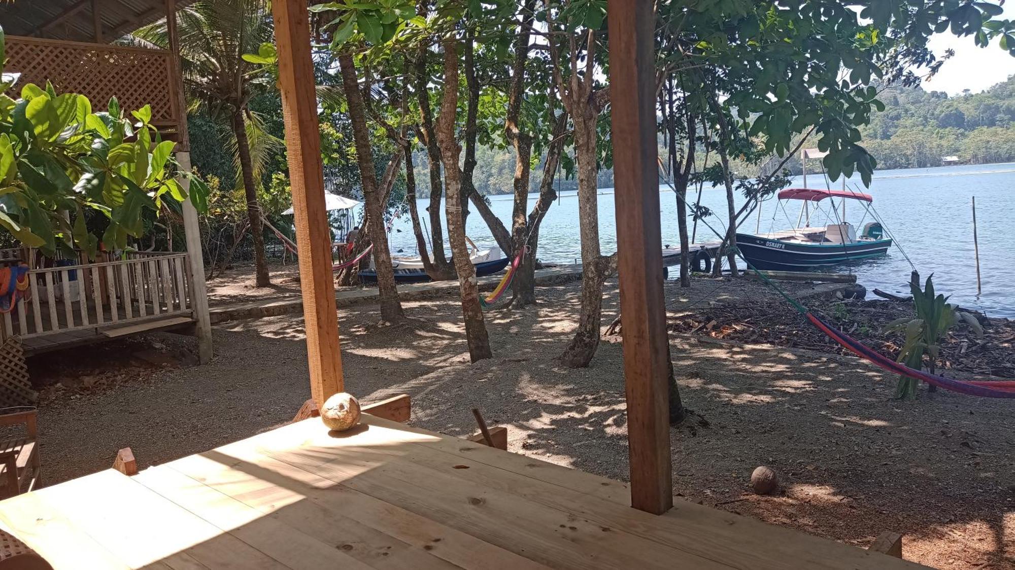 Casa Manati Hotel Lívingston Екстериор снимка
